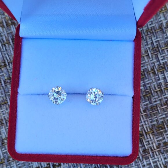 Round Clear CZ Stone Stud Earrings 14k White Gold - Picture 8 of 15